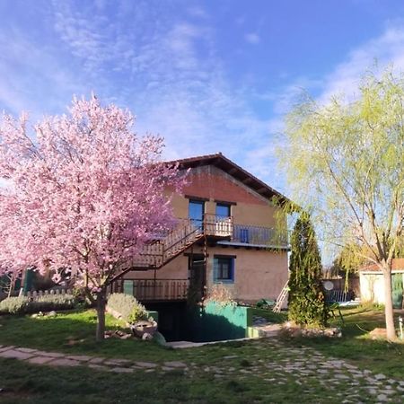 Albergue De Peregrinos Casa Flor Murias de Rechivaldo Eksteriør bilde