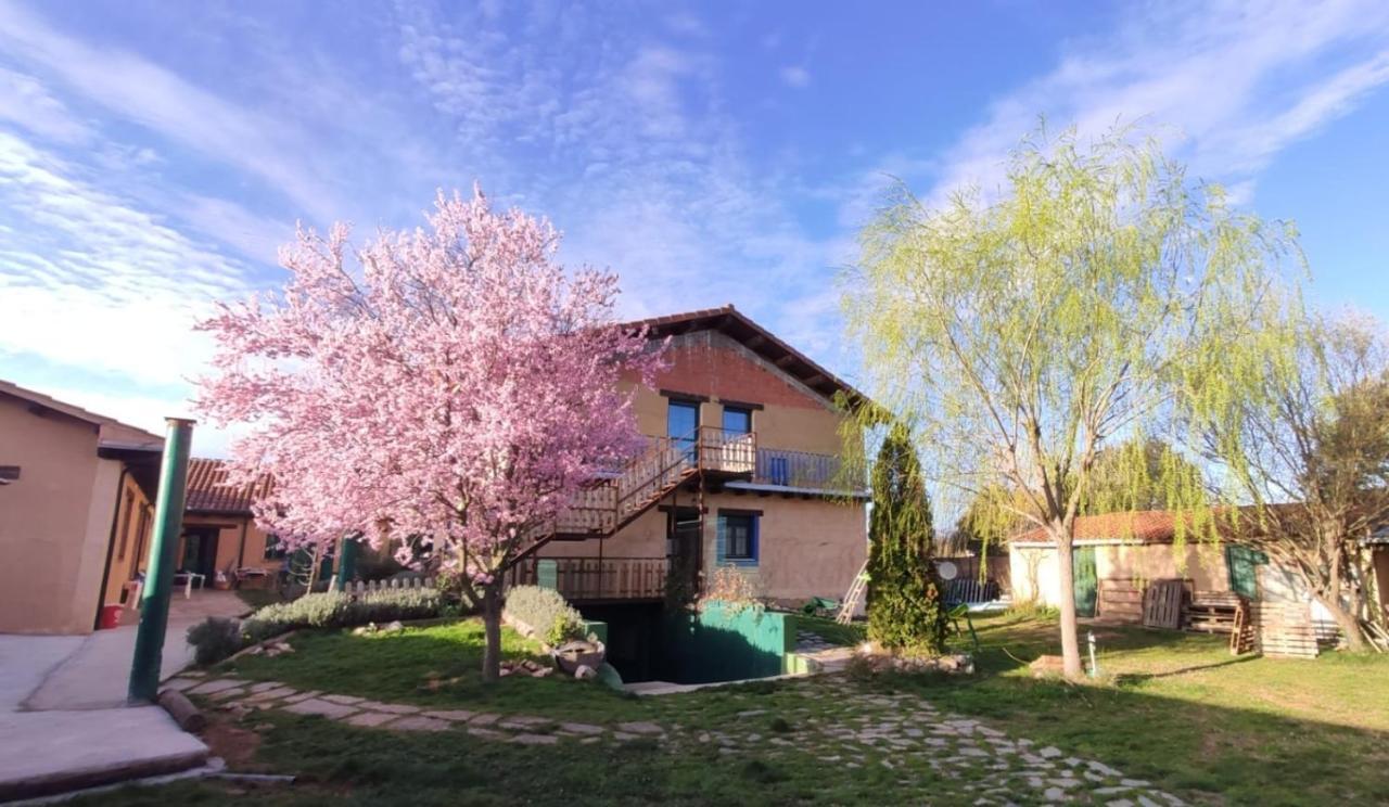 Albergue De Peregrinos Casa Flor Murias de Rechivaldo Eksteriør bilde